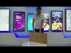 Dwuekranowy wyświetlacz reklamowy w windzie LCD cNetwork 18,5 i 10,1 cali